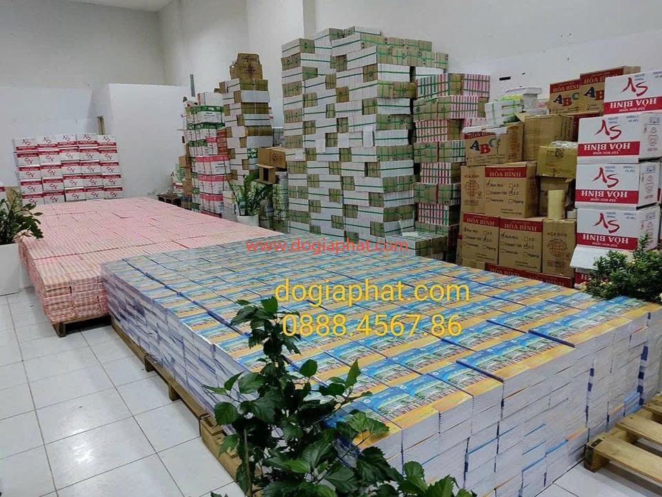 SẢN XUẤT TẬP HỌC SINH PHÁT THƯỞNG