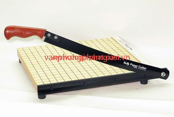 Bàn cắt giấy A4