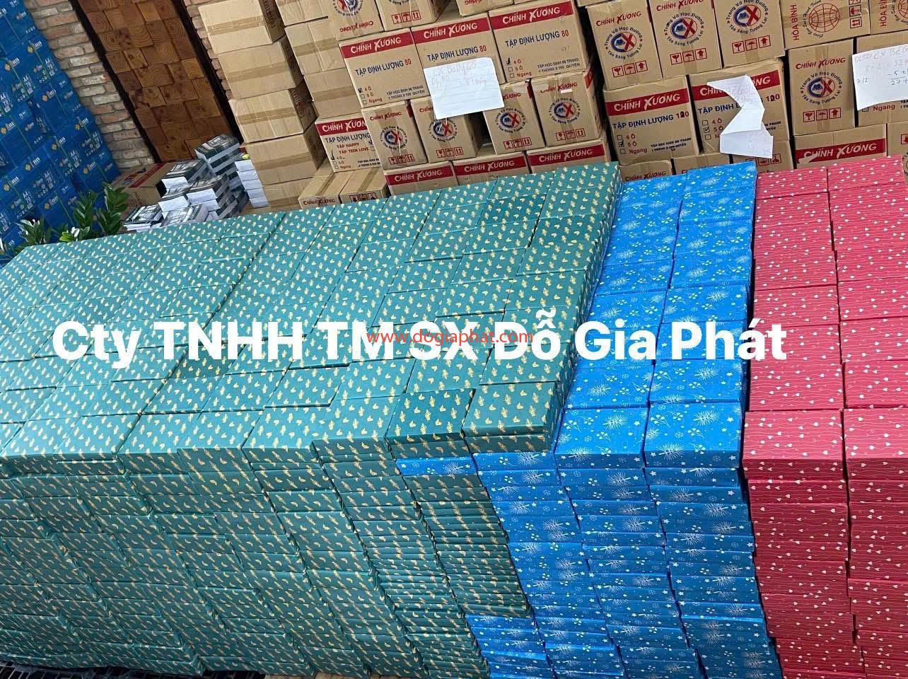 SẢN XUẤT TẬP HỌC SINH PHÁT THƯỞNG