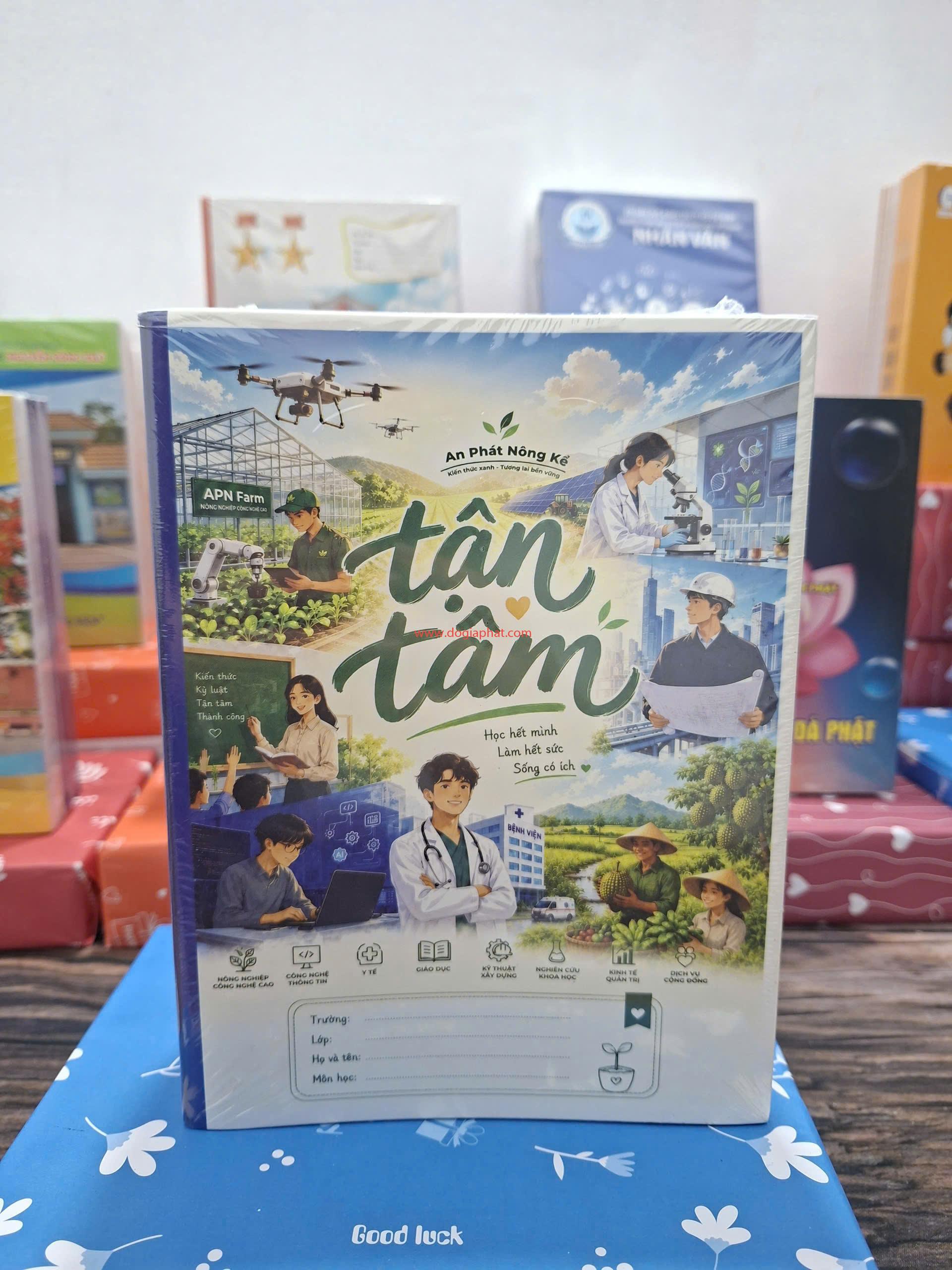 IN ẤN, SẢN XUẤT TẬP HỌC SINH THEO YÊU CẦU VÀ GÓI QUÀ PHÁT THƯỞNG GIÁ SỈ BAO VAT 
